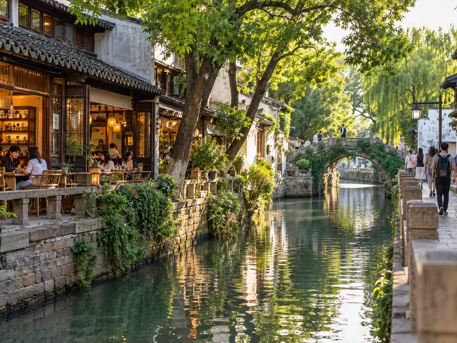 Pingjiang Road canal walk